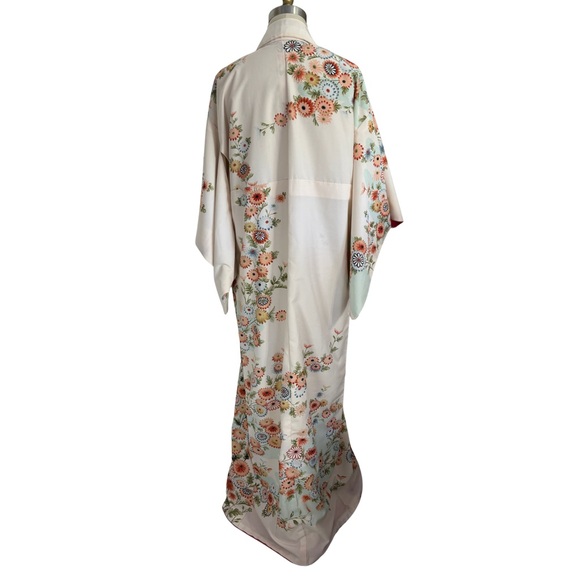 Floral Kimono with Pink Peach and Cream Accents One Size - Picture 2 of 8